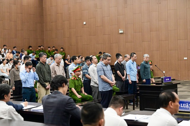 Nhận hối lộ 13,4 tỉ, cựu gi&aacute;m đốc Bộ NN-PTNT bật kh&oacute;c khi nhắc về mẹ gi&agrave;- Ảnh 1.