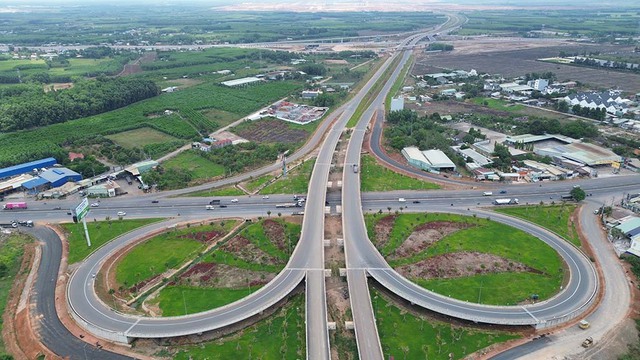 Từ thương cảng sầm uất đến bệ ph&oacute;ng ph&aacute;t triển bền vững - Ảnh 1.