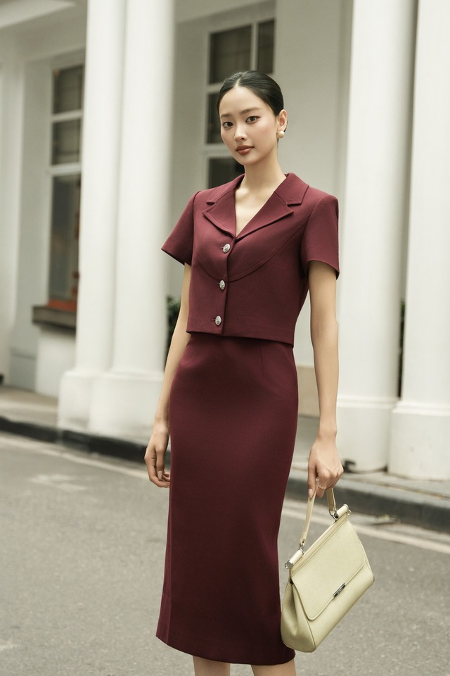 Dễ mặc, dễ đẹp khi diện trang phục đồng màu - Ảnh 4.