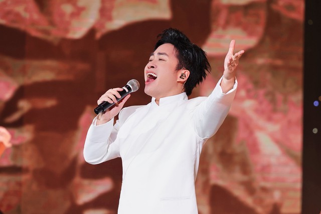 T&ugrave;ng Dương l&ecirc;n tiếng về tranh luận &lsquo;AI h&aacute;t hay hơn ca sĩ thật&rsquo; - Ảnh 1.