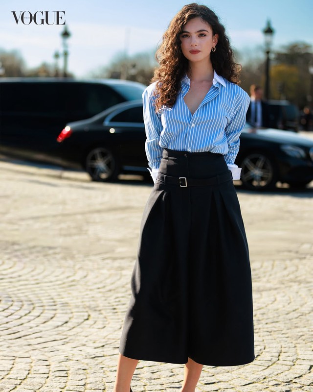 Chân váy cổ điển, chân váy hoa là tâm điểm của phong cách đường phố - Ảnh 7.