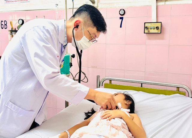 148 học sinh Trường tiểu học B&igrave;nh Quới T&acirc;y TP.HCM nghi ngộ độc thực phẩm- Ảnh 1.