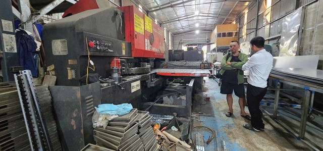 TP.HCM: D&acirc;n phản &aacute;nh xưởng inox g&acirc;y tiếng ồn, rung lắc - Chủ xưởng n&oacute;i g&igrave;? - Ảnh 4.