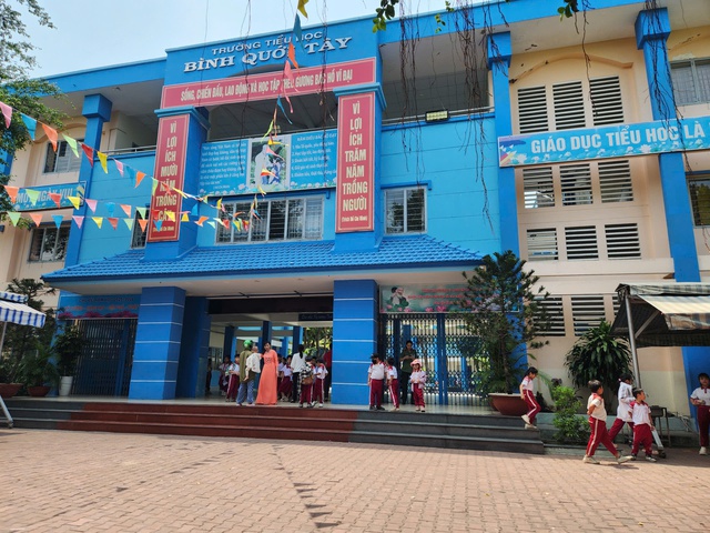 Phụ huynh Trường tiểu học Bình Quới Tây nói gì sau nhiều em nhập viện, nghỉ học? - Ảnh 5.