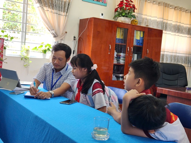 Sáng nay 220 học sinh Trường tiểu học Bình Quới Tây, TP.HCM nghỉ học - Ảnh 8.