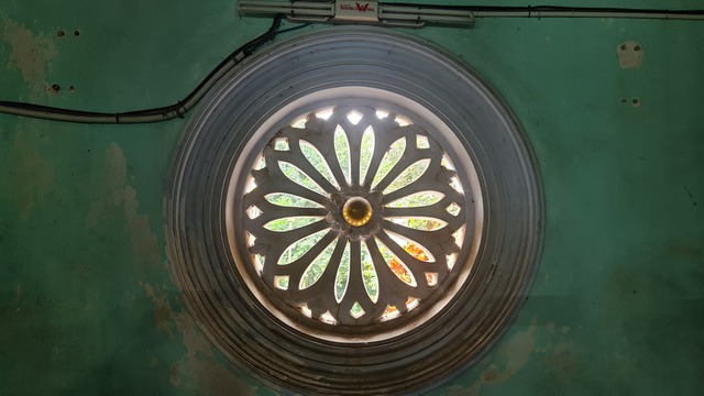 Nhà thờ đá Tùng Sơn lưu giữ nhiều thánh tích từ Công giáo Rôma- Ảnh 11. Nhà thờ đá Tùng Sơn lưu giữ nhiều thánh tích từ Công giáo Rôma- Ảnh 11.