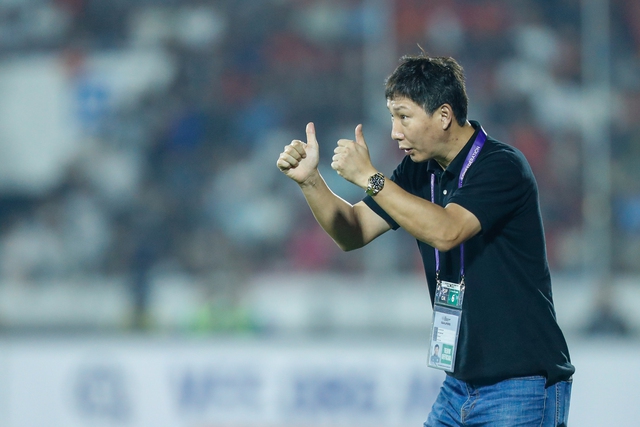 Tuyến giữa đội tuyển Việt Nam: 'Ốc đảo' lặng lẽ cạnh Hoàng Đức, giữa dàn sao nhập tịch- Ảnh 4. Tuyến giữa đội tuyển Việt Nam: 'Ốc đảo' lặng lẽ cạnh Hoàng Đức, giữa dàn sao nhập tịch- Ảnh 4.