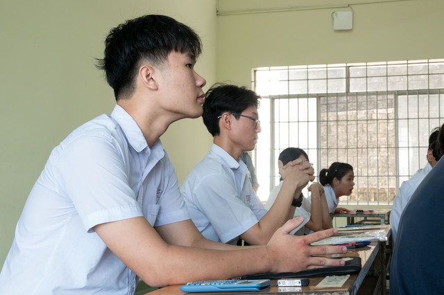 Thi đ&aacute;nh gi&aacute; năng lực: Điểm tiếng Việt nhiều th&iacute; sinh thấp nhất trong 4 phần- Ảnh 3.