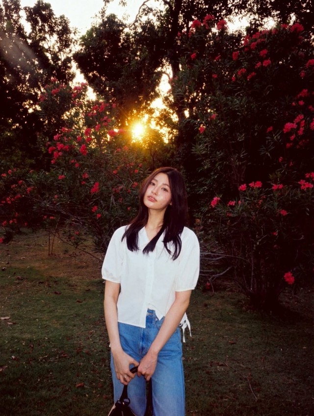 Áo sơ mi trắng, 'chìa khóa' biến hóa đa phong cách cho nàng hiện đại- Ảnh 1.