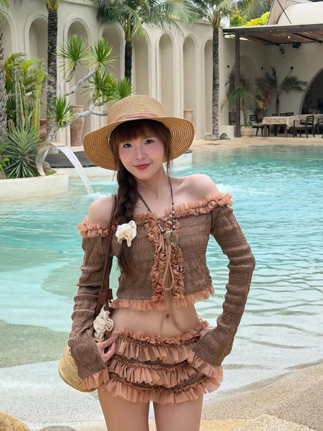 Làm chủ trang phục màu nâu cho ngày hè- Ảnh 1. Làm chủ trang phục màu nâu cho ngày hè- Ảnh 1.