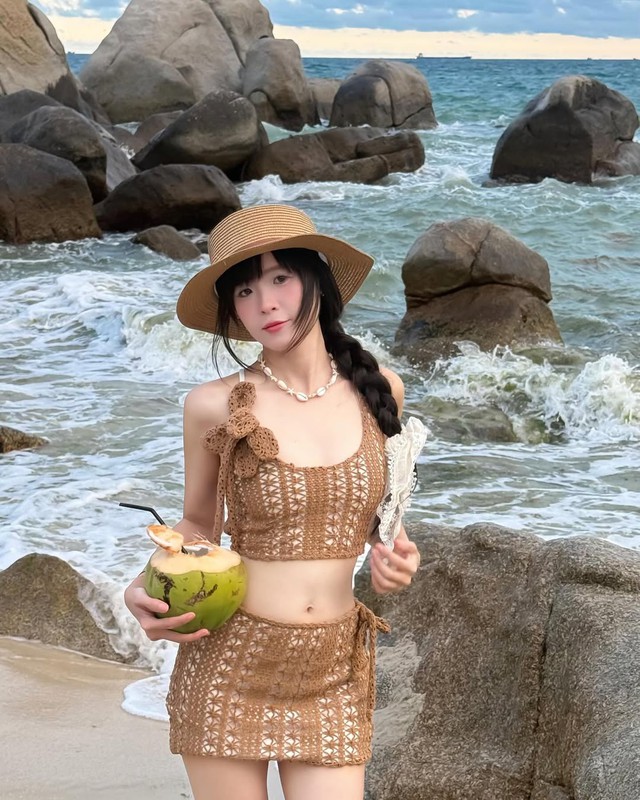 Làm chủ trang phục màu nâu cho ngày hè- Ảnh 3. Làm chủ trang phục màu nâu cho ngày hè- Ảnh 3.