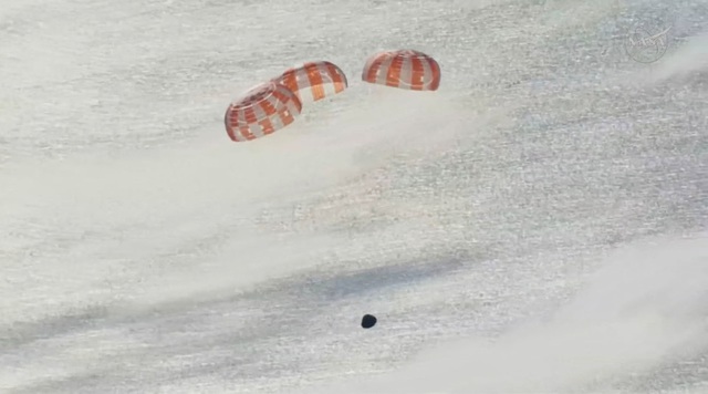 Nh&oacute;m phi h&agrave;nh gia Artemis 2 quay về tr&aacute;i đất an to&agrave;n - Ảnh 2.