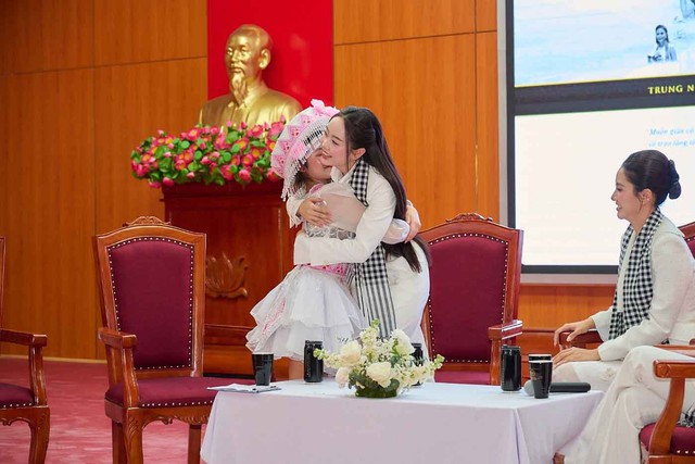 Hành trình Từ Trái Tim truyền lửa khát vọng cho sinh viên vùng cao - Ảnh 5.