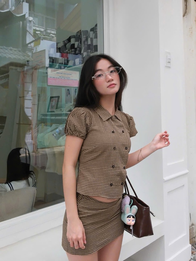 Làm chủ trang phục màu nâu cho ngày hè- Ảnh 7. Làm chủ trang phục màu nâu cho ngày hè- Ảnh 7.