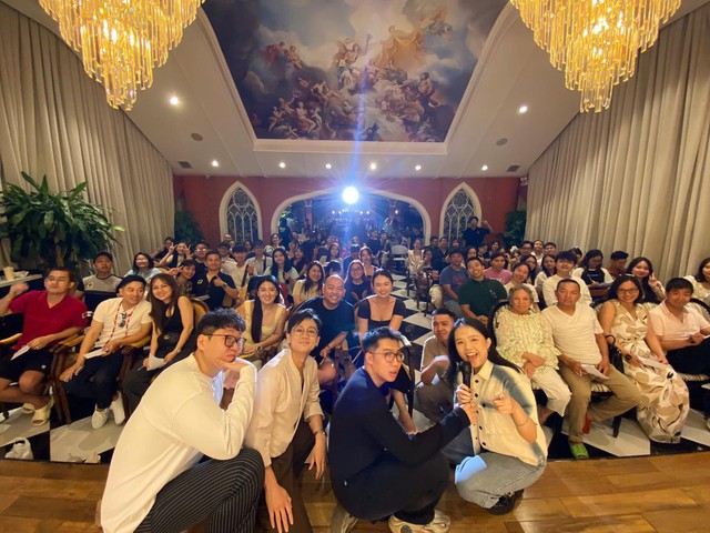 Bỏ việc ổn định đi kể chuyện cười, cô gái có hàng chục ngàn người theo dõi - Ảnh 3.