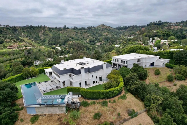 Ben Affleck trao trọn phần thừa kế biệt thự 60 triệu USD cho Jennifer Lopez - Ảnh 2.