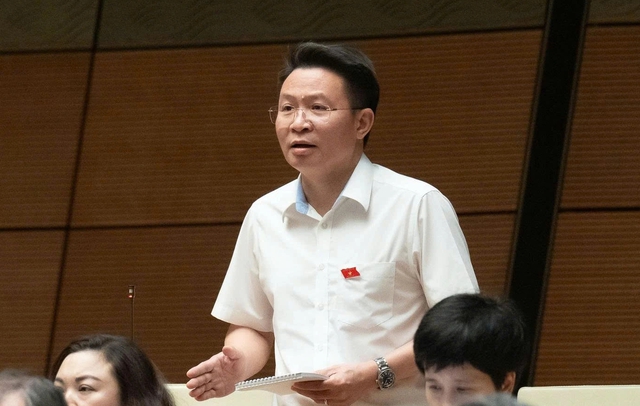 Tranh luận về việc công chứng hợp đồng cọc mua bán bất động sản năm 2026 - Ảnh 2. Tranh luận về việc công chứng hợp đồng cọc mua bán bất động sản năm 2026 - Ảnh 2.