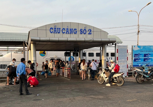 - Ảnh 3. - Ảnh 3.