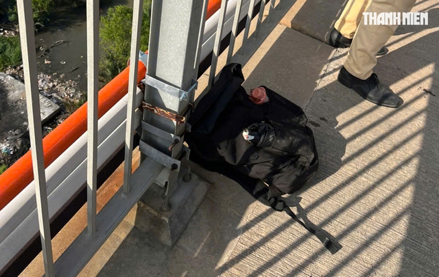 Vụ nam sinh ở TP.HCM mất tích nhiều ngày: Tìm thấy thi thể dưới cầu Phú Mỹ- Ảnh 2. Vụ nam sinh ở TP.HCM mất tích nhiều ngày: Tìm thấy thi thể dưới cầu Phú Mỹ- Ảnh 2.