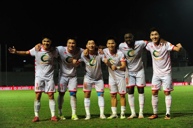 Hải Phòng quá tuyệt vời, thắng rất đậm CLB Công an TP.HCM: Patrik Lê Giang không 'cứu' nổi- Ảnh 1. Hải Phòng quá tuyệt vời, thắng rất đậm CLB Công an TP.HCM: Patrik Lê Giang không 'cứu' nổi - Ảnh 1.