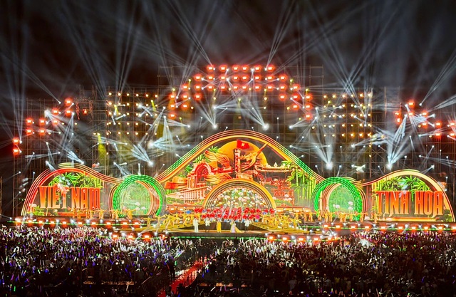 Khai mạc Li&ecirc;n hoan Ph&aacute;t thanh to&agrave;n quốc 2026
- Ảnh 3.