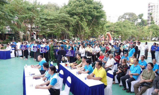 C&ocirc;ng vi&ecirc;n tạm ở TP.HCM tiếp tục mở cửa, ai trả ph&iacute; vận h&agrave;nh?- Ảnh 1.