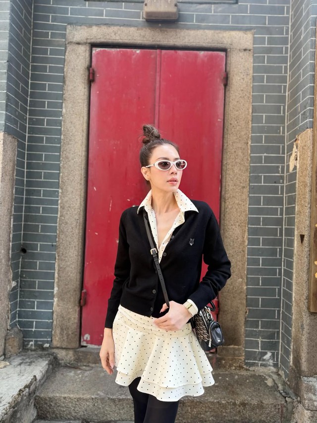 Chấm bi trở lại: Họa tiết 'nhỏ mà có võ' khuấy đảo tủ đồ của nàng- Ảnh 6.