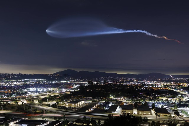 Một vệ tinh Starlink mất tích bí ẩn - Ảnh 1.