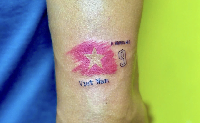 Hoàng Hên có hành động đặc biệt, khẳng định tình yêu vĩnh cửu với Việt Nam- Ảnh 1. Hoàng Hên có hành động đặc biệt, khẳng định tình yêu vĩnh cửu với Việt Nam- Ảnh 1.