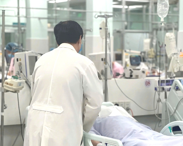 Báo cáo mới nhất vụ cháy nhà trọ khiến 2 người chết ở TP.HCM- Ảnh 3. Báo cáo mới nhất vụ cháy nhà trọ khiến 2 người chết ở TP.HCM- Ảnh 3.