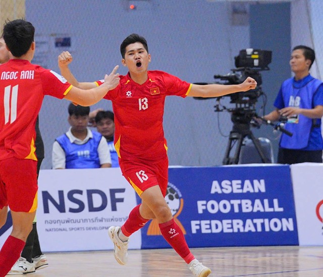 Đội tuyển futsal Việt Nam thắng đậm &Uacute;c, đoạt HCĐ Đ&ocirc;ng Nam &Aacute;- Ảnh 1.