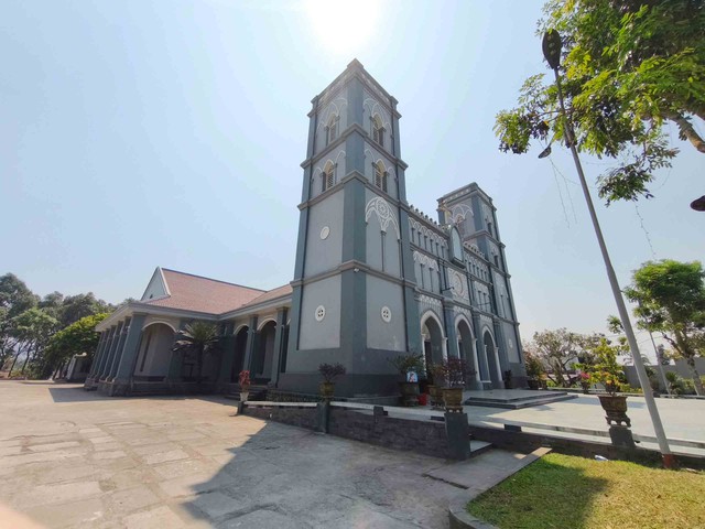 Chu&ocirc;ng đồng đ&uacute;c từ s&uacute;ng thần c&ocirc;ng ở nh&agrave; thờ gần 140 tuổi- Ảnh 6.