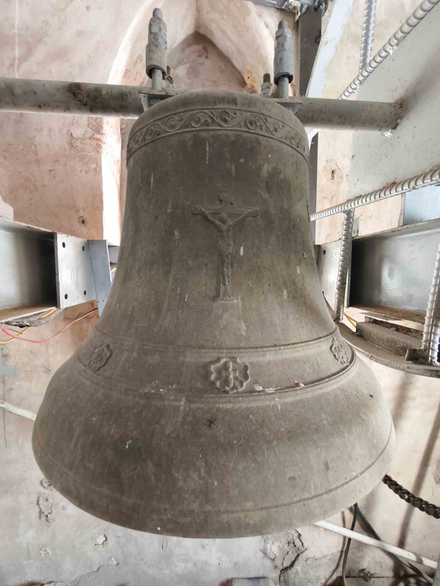 Chu&ocirc;ng đồng đ&uacute;c từ s&uacute;ng thần c&ocirc;ng ở nh&agrave; thờ gần 140 tuổi- Ảnh 7.