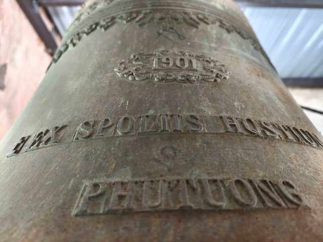 Chu&ocirc;ng đồng đ&uacute;c từ s&uacute;ng thần c&ocirc;ng ở nh&agrave; thờ gần 140 tuổi- Ảnh 8.