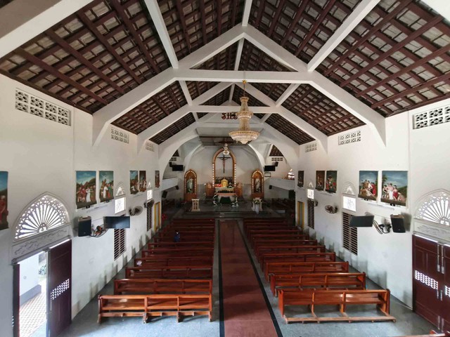 Chu&ocirc;ng đồng đ&uacute;c từ s&uacute;ng thần c&ocirc;ng ở nh&agrave; thờ gần 140 tuổi- Ảnh 9.