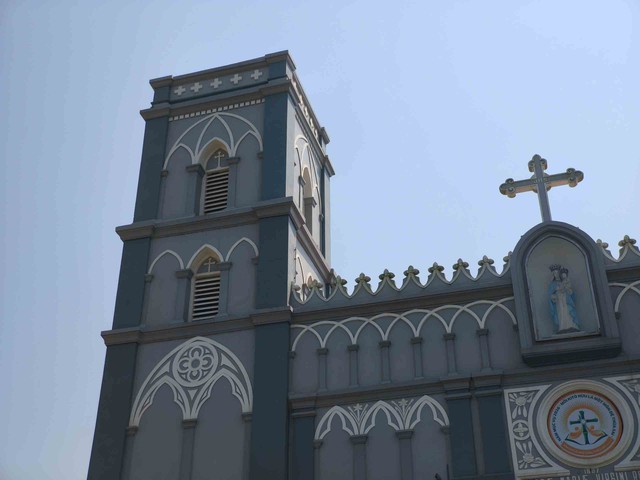 Chu&ocirc;ng đồng đ&uacute;c từ s&uacute;ng thần c&ocirc;ng ở nh&agrave; thờ gần 140 tuổi- Ảnh 10.