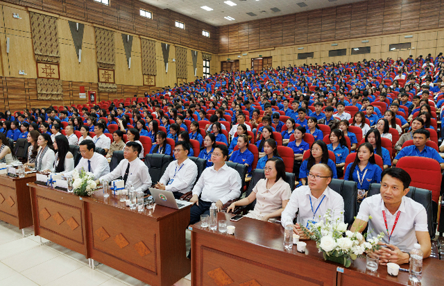 - Ảnh 4. - Ảnh 4.