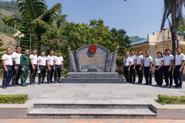 Hành trình Từ Trái Tim tiếp lửa người lính ở 'Trường Sa trên cạn'- Ảnh 4. Hành trình Từ Trái Tim tiếp lửa người lính ở 'Trường Sa trên cạn'- Ảnh 4.