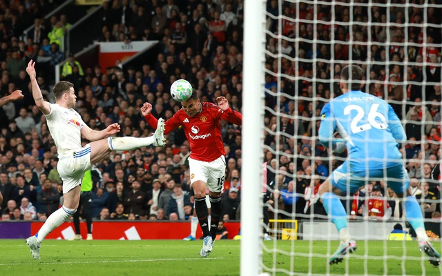 HLV Carrick thay đổi khó hiểu vì mất trò cưng, M.U thua sốc Leeds trên sân nhà- Ảnh 4. HLV Carrick thay đổi khó hiểu vì mất trò cưng, M.U thua sốc Leeds trên sân nhà- Ảnh 4.