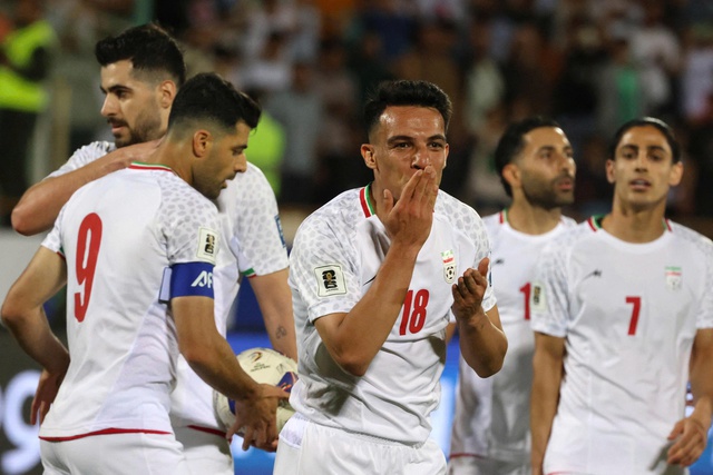 Iran chưa chốt dự World Cup, FIFA t&iacute;nh phương &aacute;n dự ph&ograve;ng- Ảnh 1.