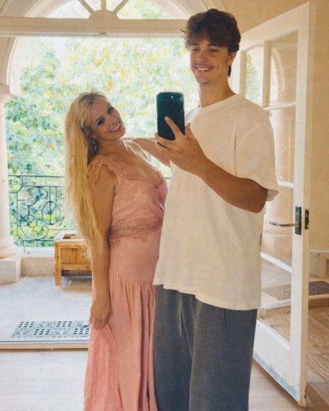 Britney Spears vào trung tâm cai nghiện sau bê bối lái xe khi say rượu - Ảnh 2.