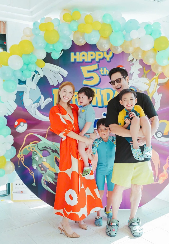 Vợ của Trịnh Gia Dĩnh l&agrave; 'chị đẹp' gi&agrave;u nhất chương tr&igrave;nh 'Đạp gi&oacute; 2026' - Ảnh 4.