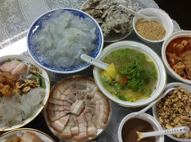 B&uacute;n giấm nuốc xứ Huế - Một buổi ăn nhớ m&atilde;i - Ảnh 2.