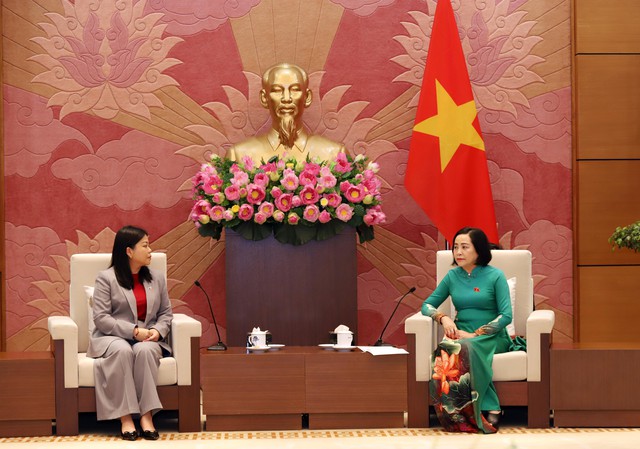 Ph&oacute; chủ tịch Quốc hội tiếp x&atilde; giao Hội đồng Giao lưu ch&iacute;nh trị &Uacute;c- Ảnh 2.