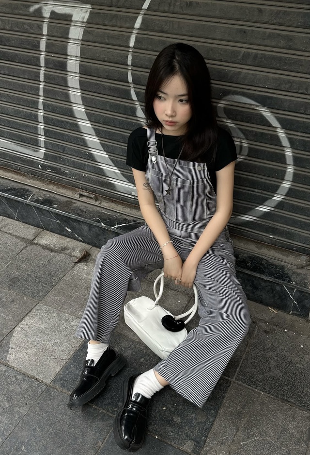 Quần yếm thoải mái cho nàng tinh nghịch xuống phố - Ảnh 2.