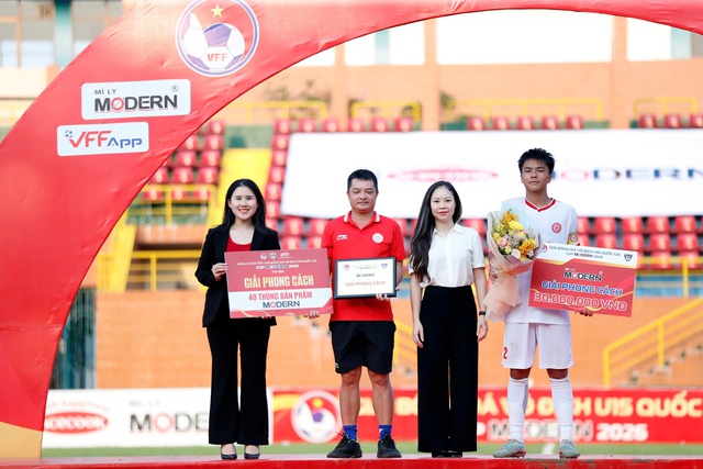 Giải U.15 quốc gia có nhà vô địch mới, lần đầu bản lĩnh của U.15 Hà Nội- Ảnh 7. Giải U.15 quốc gia có nhà vô địch mới, lần đầu bản lĩnh của U.15 Hà Nội- Ảnh 7.