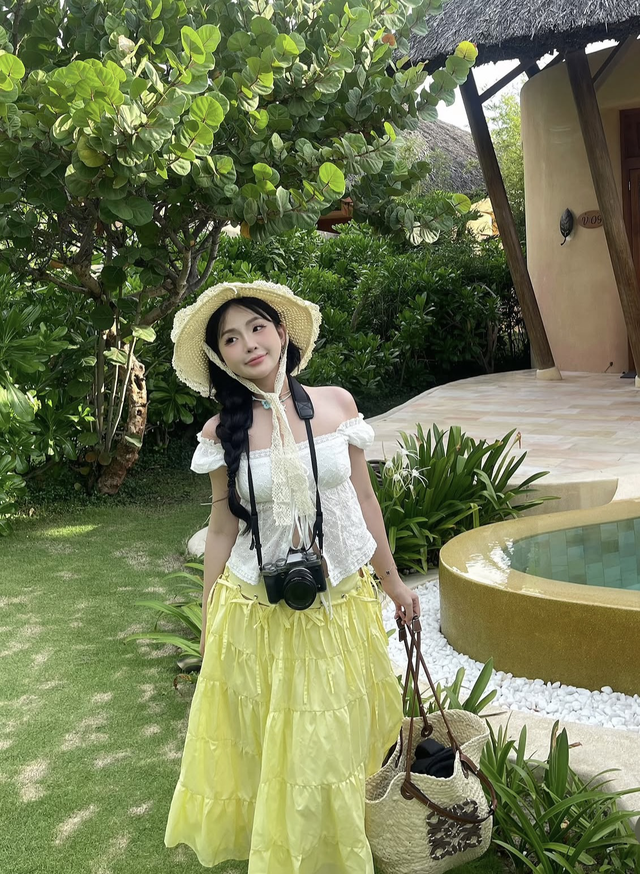 Bản phối vàng và trắng rạng rỡ cho mùa hè tươi mới 2026 - Ảnh 6. Bản phối vàng và trắng rạng rỡ cho mùa hè tươi mới 2026 - Ảnh 6.