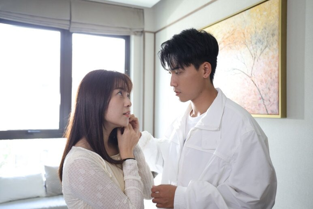 Cặp đ&ocirc;i ch&iacute;nh &lsquo;V&igrave; mẹ anh ph&aacute;n chia tay&rsquo; n&oacute;i về tin đồn &lsquo;phim giả t&igrave;nh thật&rsquo; - Ảnh 1.