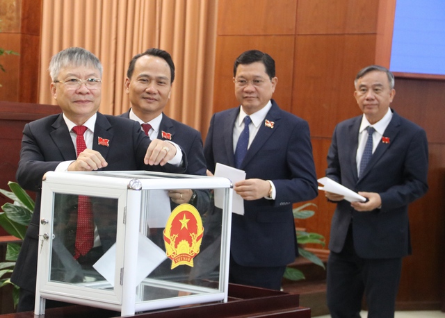 &Ocirc;ng Nguyễn Mạnh H&ugrave;ng được bầu giữ chức Chủ tịch UBND th&agrave;nh phố Đ&agrave; Nẵng - Ảnh 1.