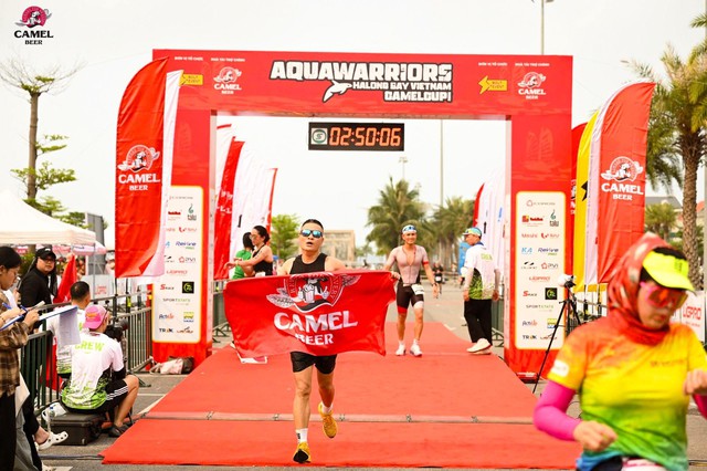 Camel tiếp sức bản lĩnh: Viết tiếp câu chuyện ý chí tại Aqua Warriors - Ảnh 1.